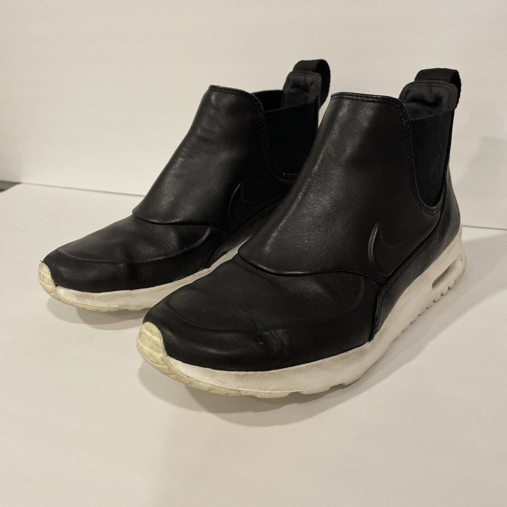 Nike Black and White Athletic Shoes
